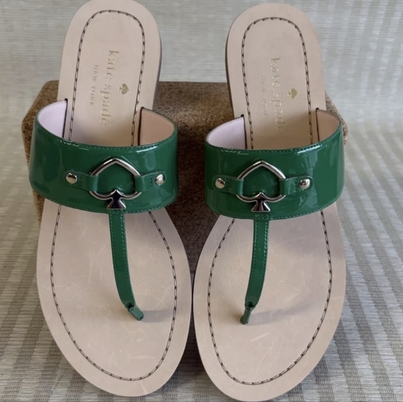 kate spade Shoes - Kate Spade Cassia Thong Patent Leather Sandals NWOT